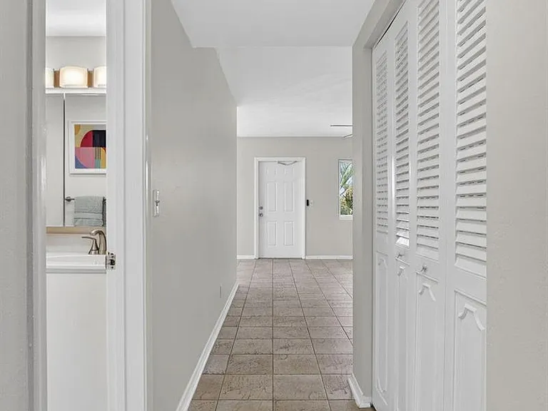 3402 Cynthia Ln #201 — Photo 41