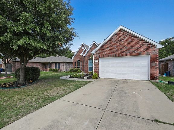 Front_of_home.jpg