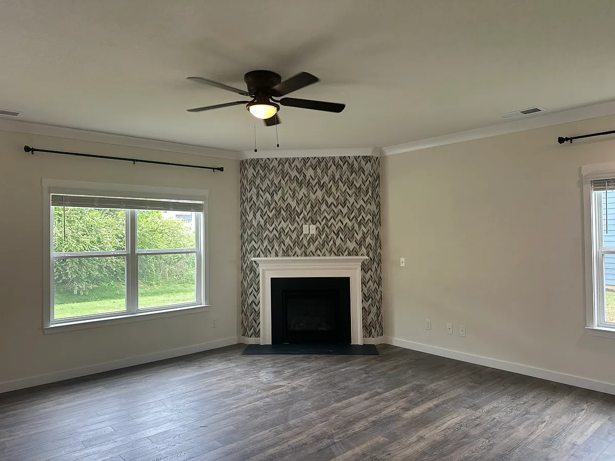 Building Photo - 10811 Upland Dr