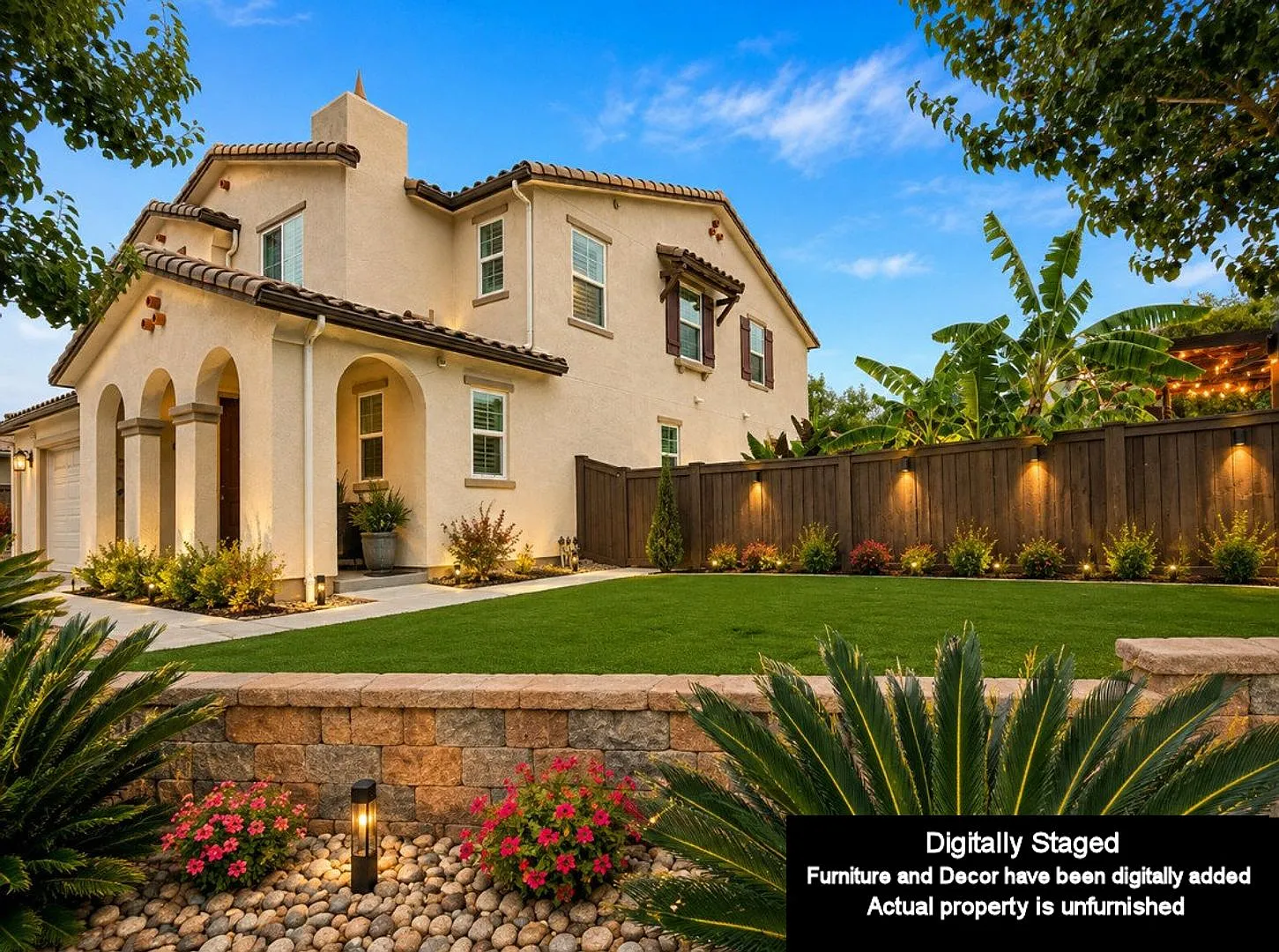Beautiful Home In Oak Creek — Photo 4
