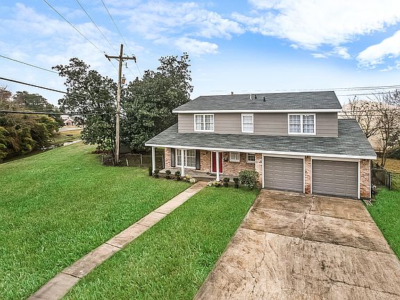 3rd image of 205 Brookmeade Dr