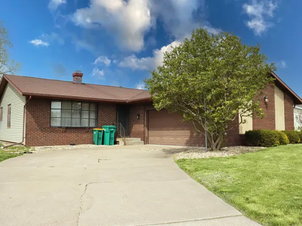 1673 Woodbine Cir N, Galesburg, IL 61401