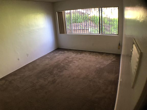 5th image of 4330 52nd St #3
