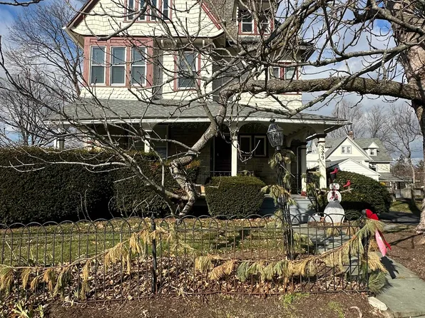 329 West Ave #3A, Jenkintown, PA 19046