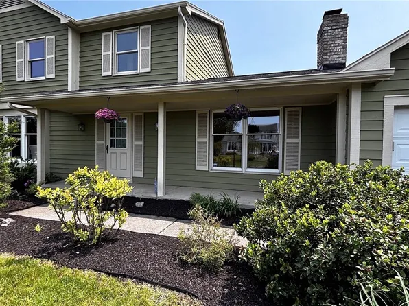 53 Canterbury Trl, Fairport, NY 14450