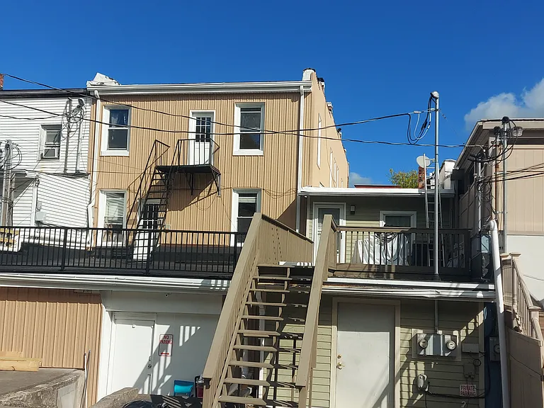 215 N Franklin St #2 — Photo 14