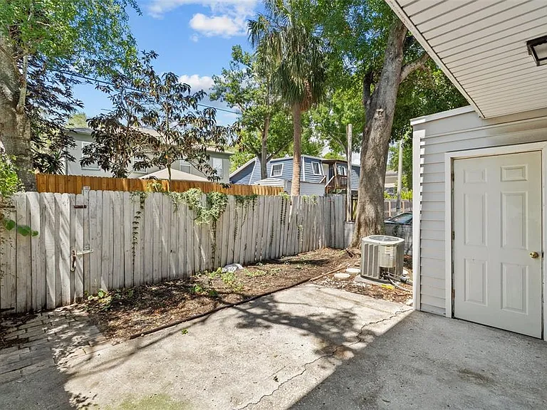 2517 W Tennessee Ave — Photo 32