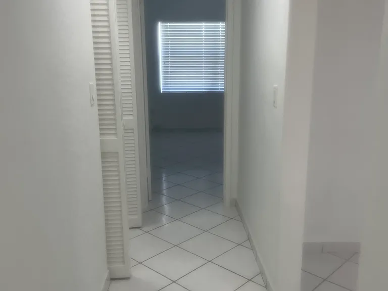 3430 SW 10th St #3 — Photo 11