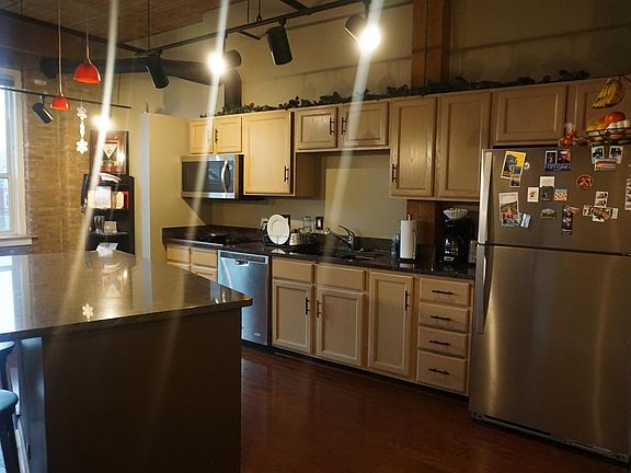 5th image of 1725 W North Ave APT 303