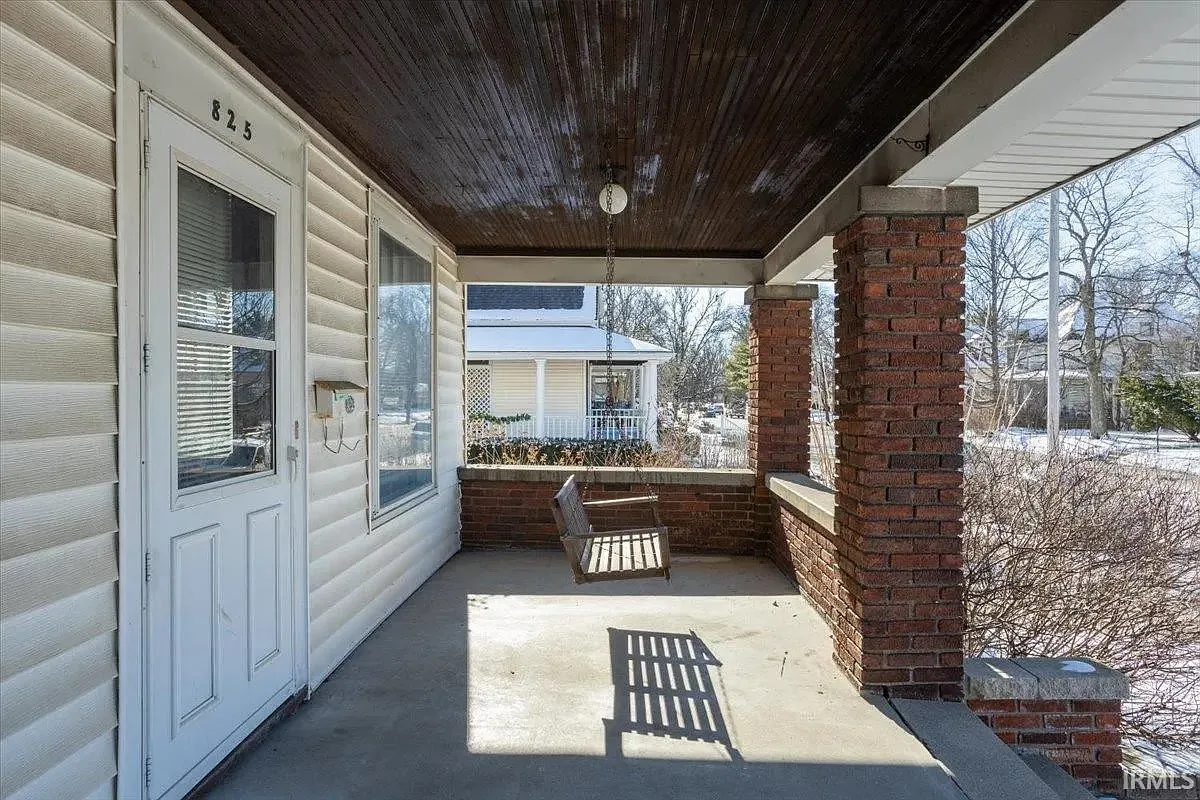 3 bed, 1.5 bath, 1600 sqft, $1,800 — Photo 2