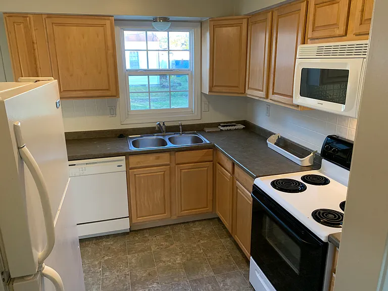 709 Main St #A — Photo 5