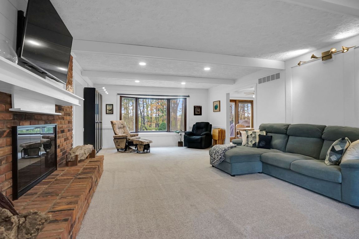 next background image