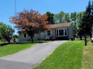 104 Iris Way, Charles Town, WV 25414