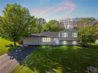 5761 Chantilly Ct, East Syracuse, NY, 13057