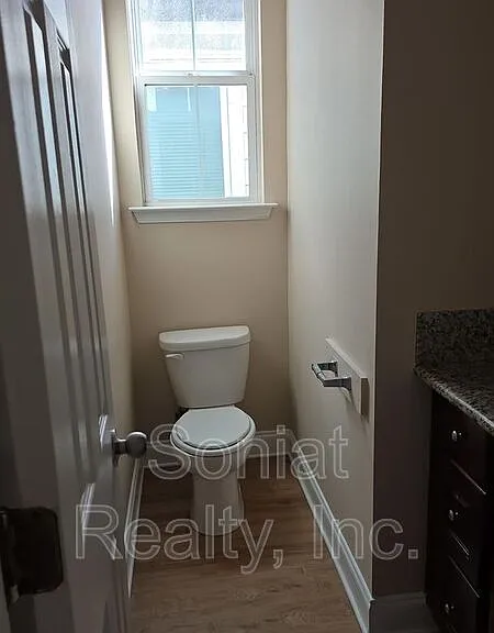 3931 Hamilton St — Photo 8