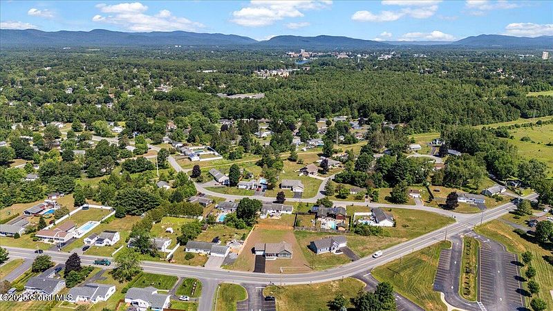 5th image of 71 Bluebird Road