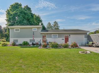 2111 Pleasant Ave, NEW HOLSTEIN, WI 53061