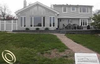 3rd image of 6154 Sandshores Dr