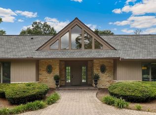 3293 Middlesax Dr, Long Grove, IL 60047