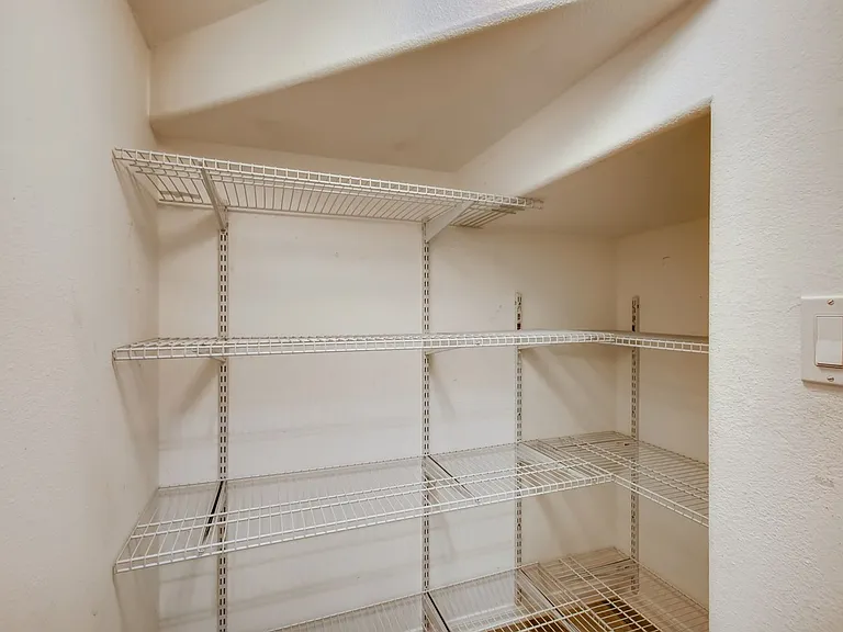 4300 Newton Ave #32 — Photo 23