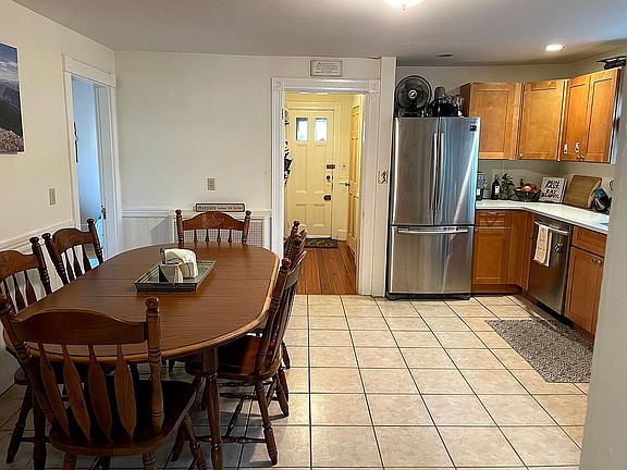 Kitchen, updated appliances