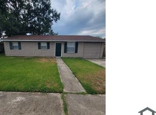 5060 Rochester Dr, Marrero, LA 70072