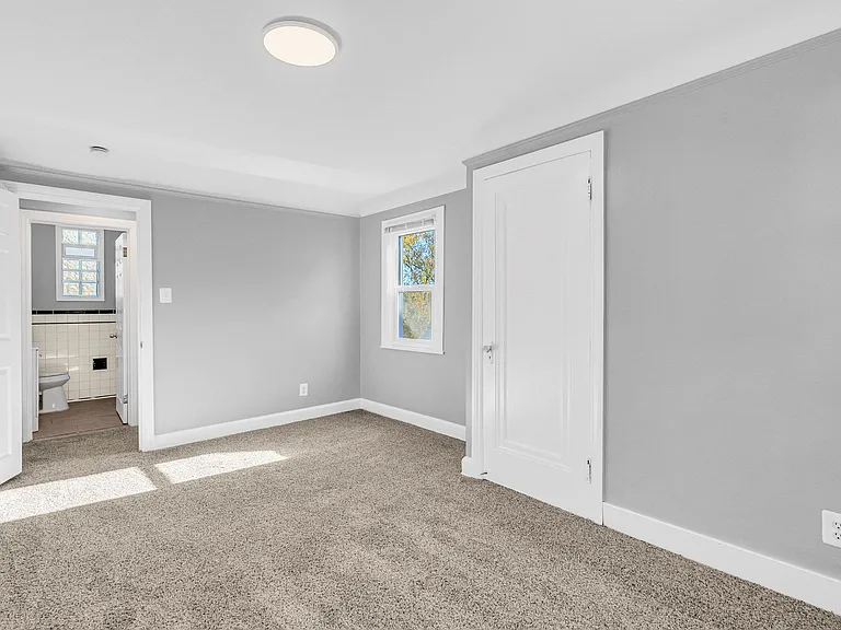 9503 Lakepointe St — Photo 18