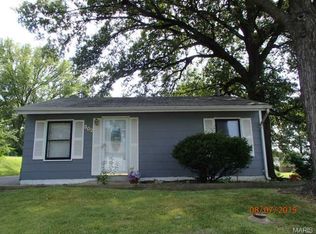 302 Rue Saint Catherine St, Florissant, MO 63031