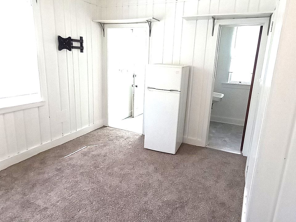 1st image of 1991 Marshall Ave #3