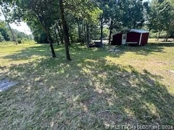 912 Comanche Dr, Eufaula, OK 74432