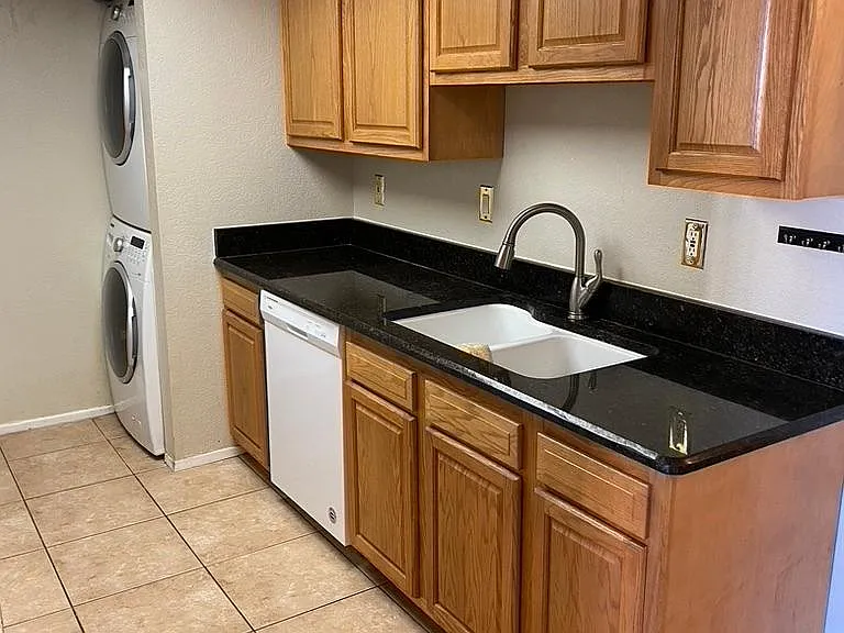 4211 E Palm Ln #106 — Photo 13