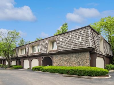 1617 Winnetka Rd #1617, Glenview, IL, 60025