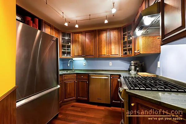 Sold by aptsandlofts.com | media 1