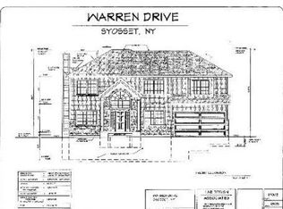 14 Warren Dr, Syosset, NY 11791