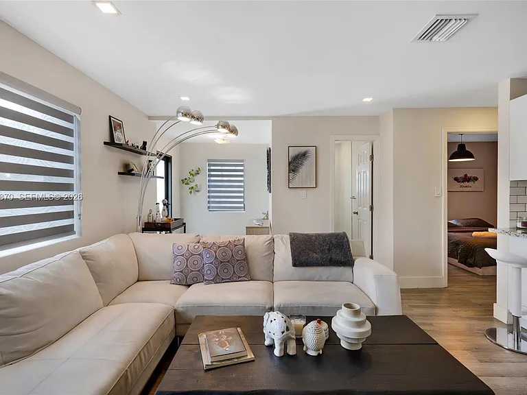 5612 NW 11th Ave — Photo 8