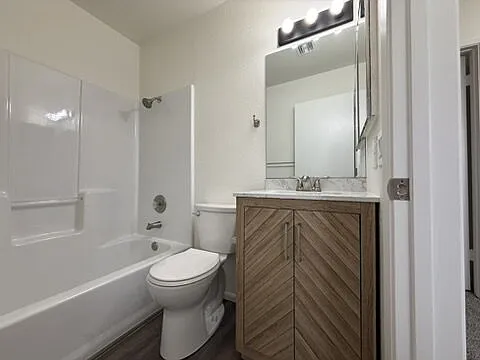 405 Anna Cir #B — Photo 9