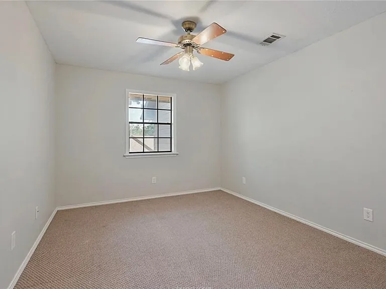 2400 Longmire Dr #301 — Photo 17