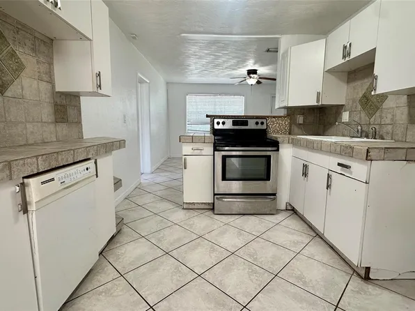 2541 NE 11th Terrace, Pompano Beach, FL 33064