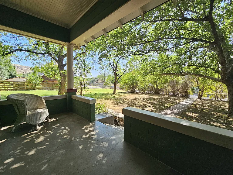 50 N 60 E — Photo 3