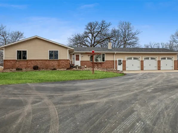 2099 E 156th St N, Grinnell, IA 50112