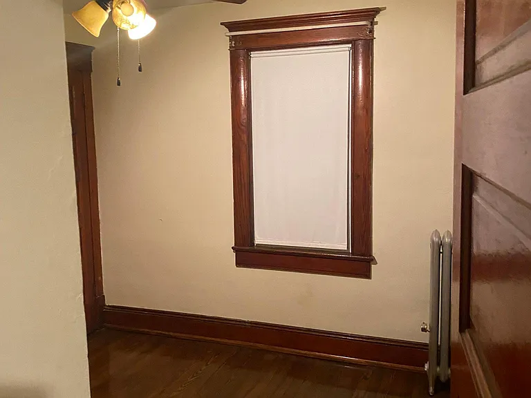 135 S Dewey Ave — Photo 5