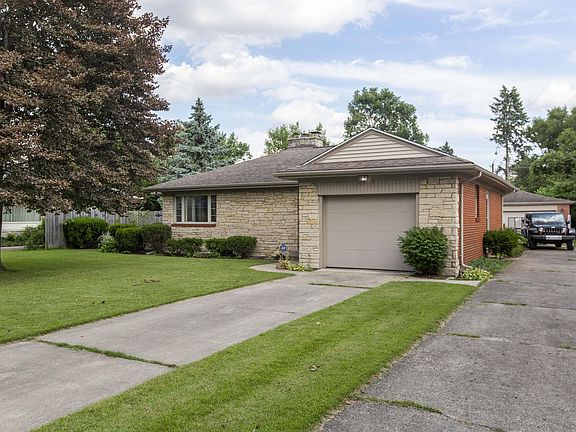 4th image of 2020 Rockne Dr