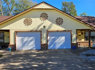 1107 A&b Hico St, Siloam Springs, AR 72761