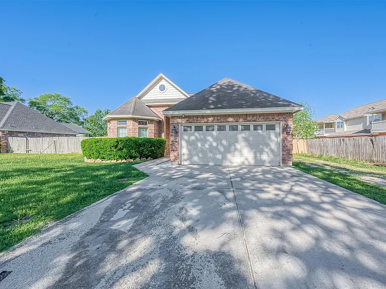 1189 Lovett St — Photo 7