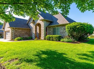 5207 Thornbrook Pkwy, Columbia, MO 65203