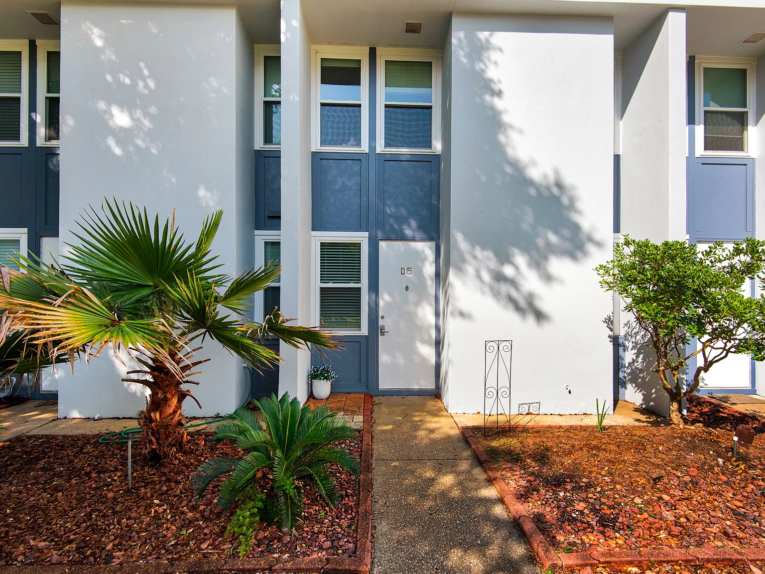 2 bed, 1.5 bath, 1100 sqft, $2,550 — Photo 1
