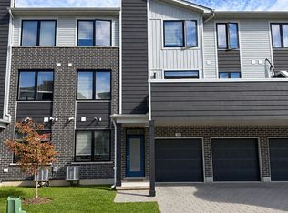 177 Edgevalley Rd #184, London, ON N5V 0C5