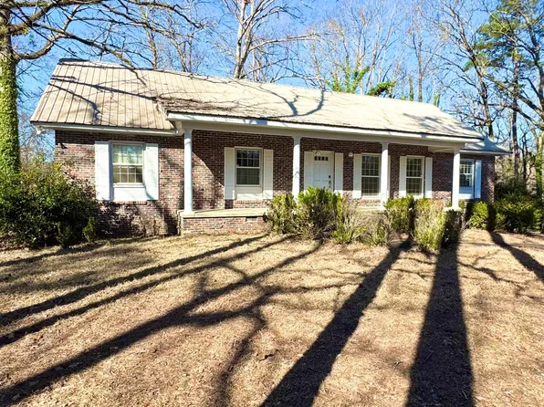 219 Woodland Heights Dr, Columbus, MS 39705