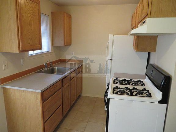 3rd image of 14420 Grant Ave SW APT 1