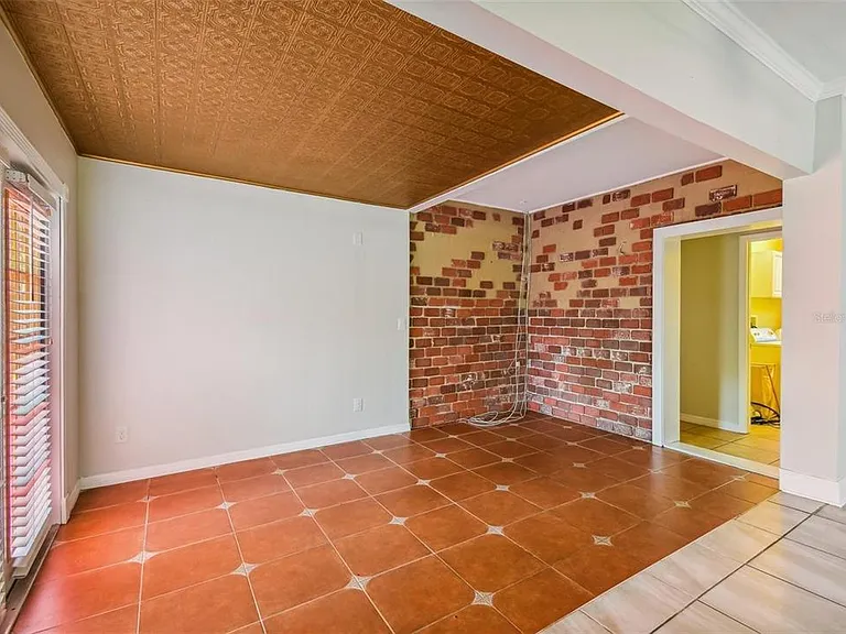 210 Baker Ave — Photo 18